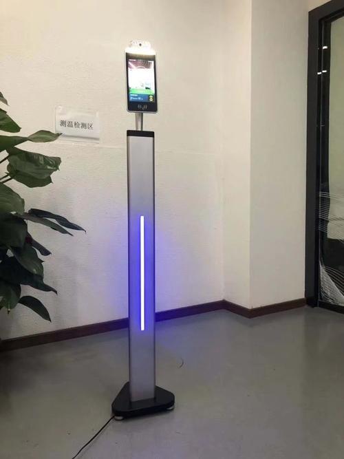 佳特安8寸人臉識別測溫一體機 智能守護，高效通行